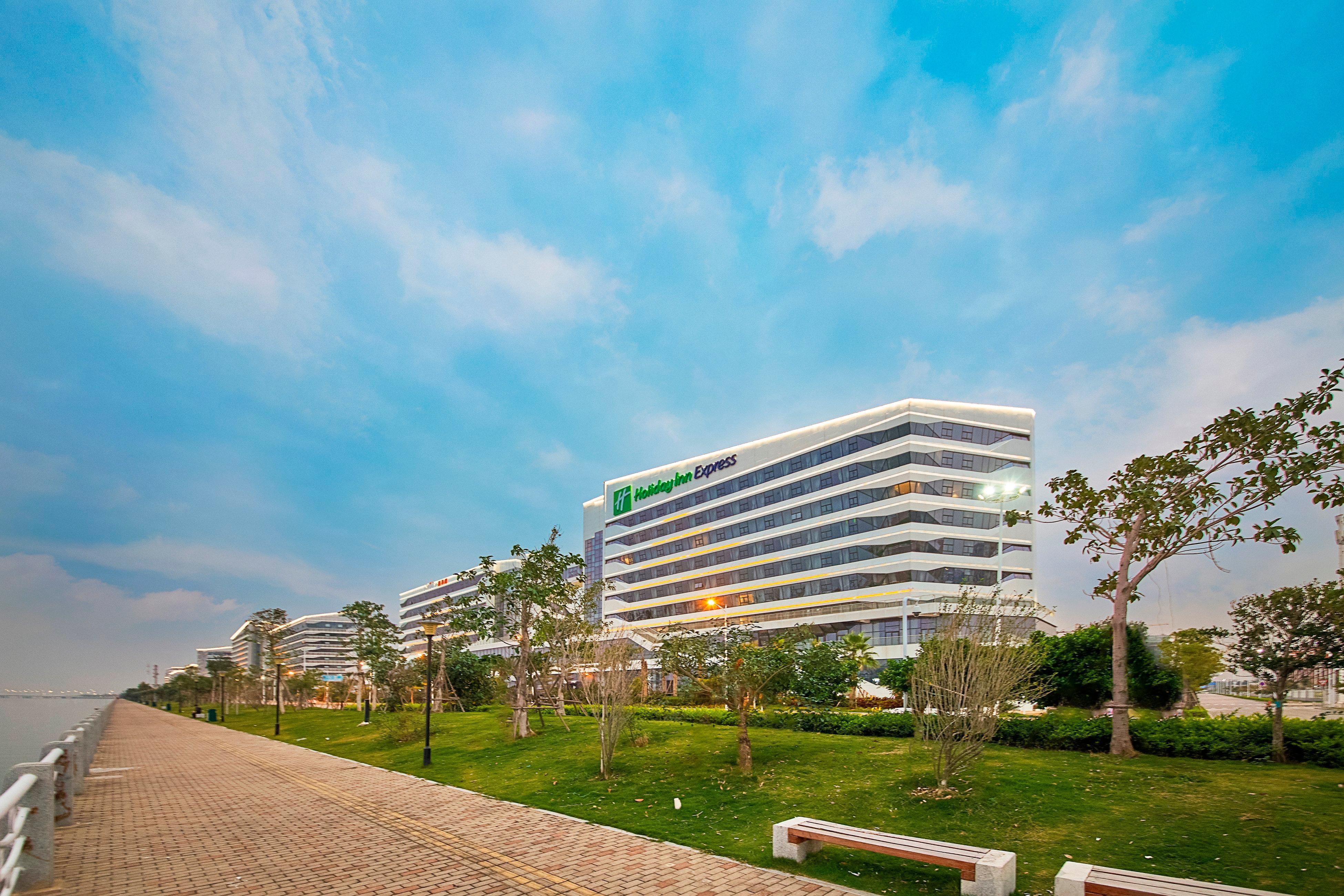 Holiday Inn Express Xiamen Airport Zone By Ihg Екстер'єр фото