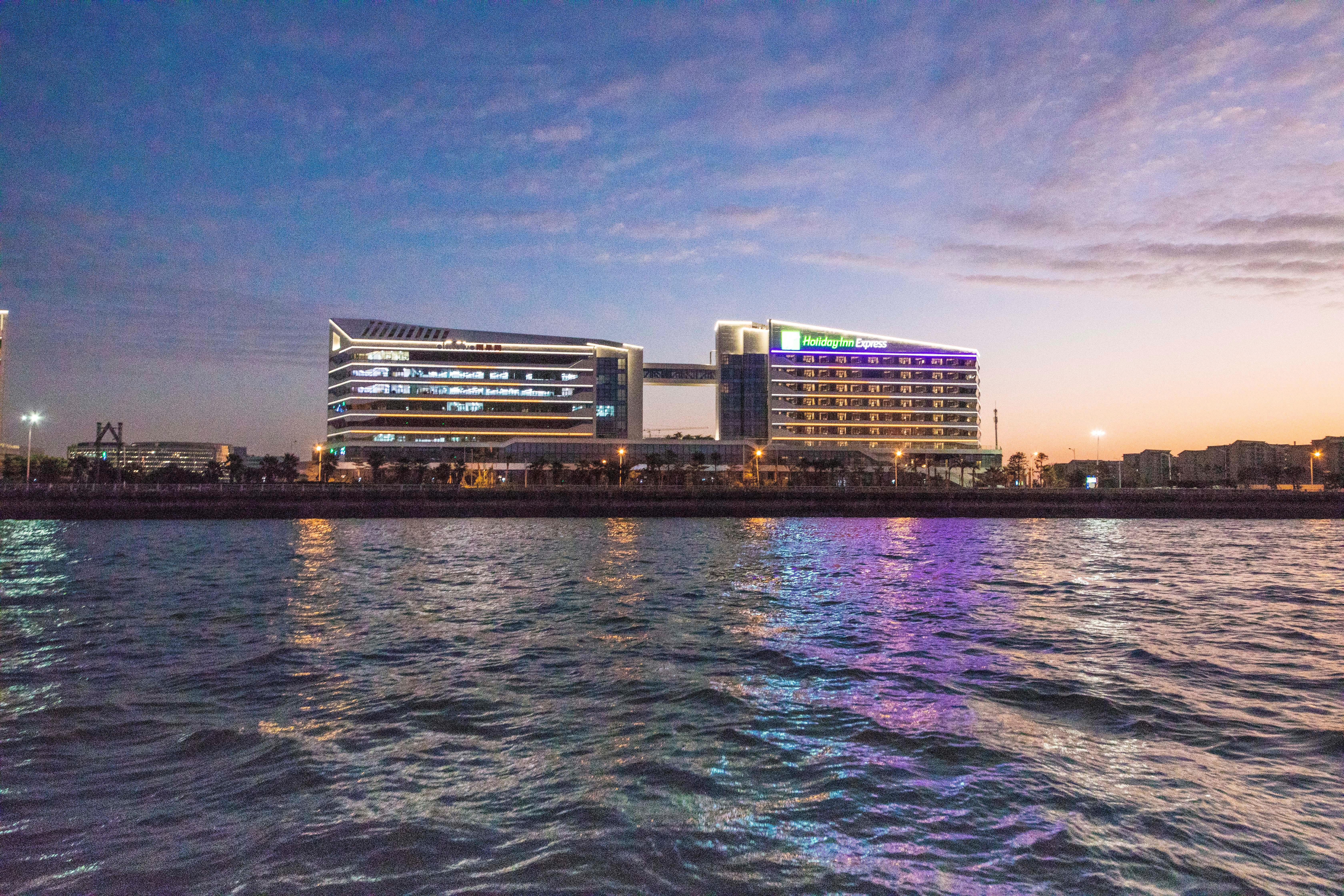 Holiday Inn Express Xiamen Airport Zone By Ihg Екстер'єр фото