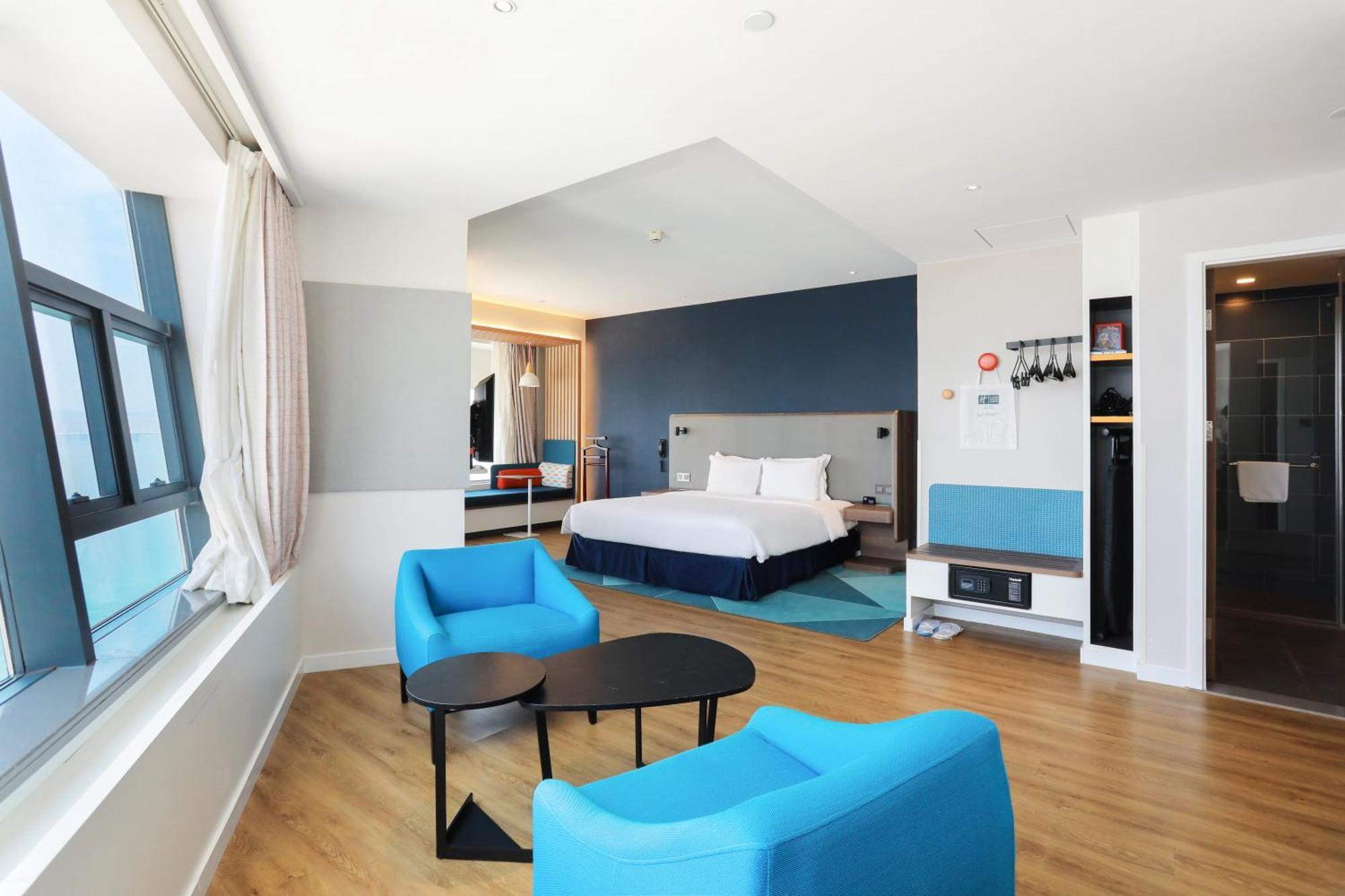 Holiday Inn Express Xiamen Airport Zone By Ihg Екстер'єр фото